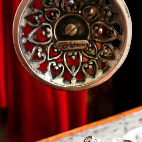 BRIGHTON  Bundle Bangle and Bracelet/Earrings  Holder - Picture 3 of 6